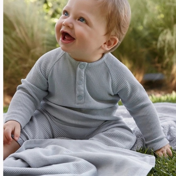 Barefoot Dreams Malibu Collection Waffle Knit Baby Bundle - Ocean - Picture 3 of 6